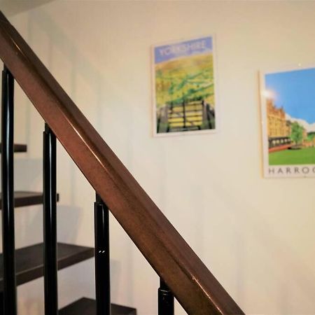 Mews Cottage 哈罗盖特 外观 照片